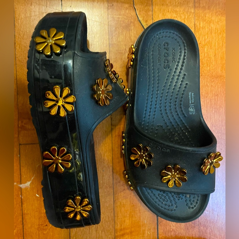 Lizzie McGuire Y2K Platform Crocs - Size 4/5
